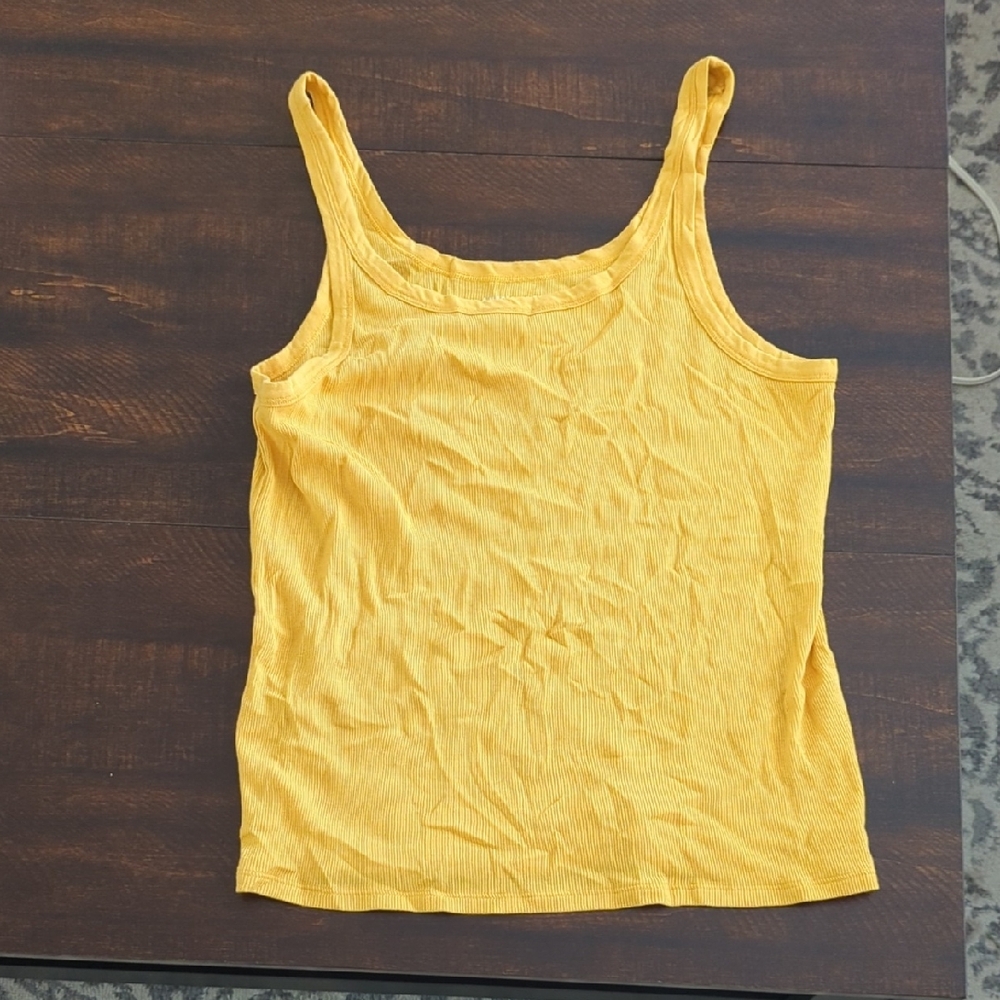 American Eagle Outfitters Yellow Fitted Sleeveless Tank Top